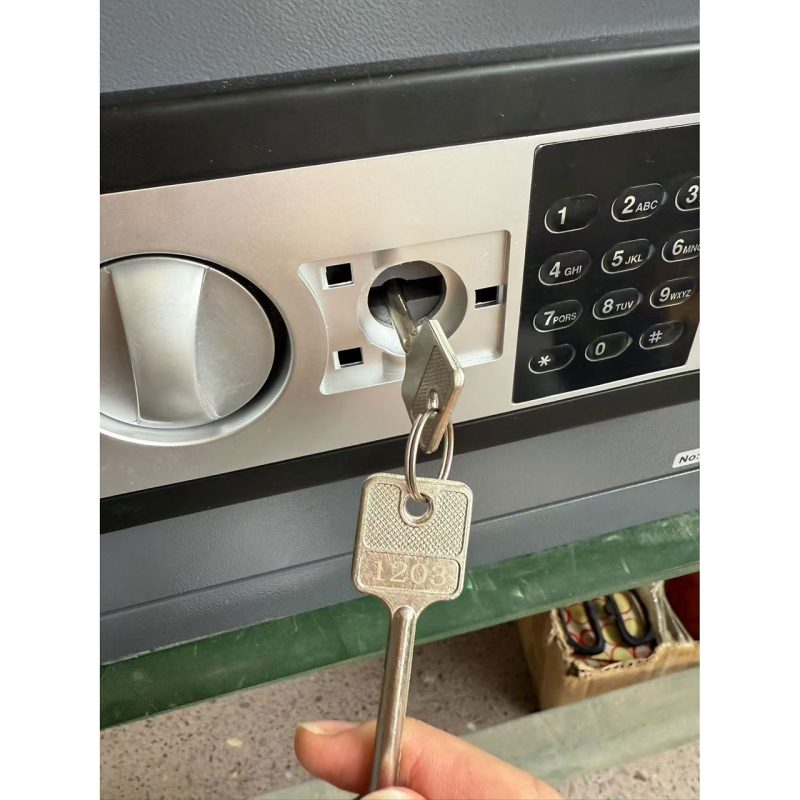 כספת לאקדח אישי לפי מפרט המשרד לביטחון דגם PE250